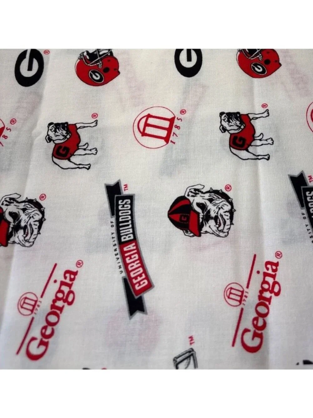 University of Georgia Bulldogs Logo Print Cotton Fabric 24x42